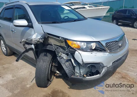 2011 Kia Sorento Lx z USA, uszkodzony, nr VIN 5XYKTCA1XBG114660